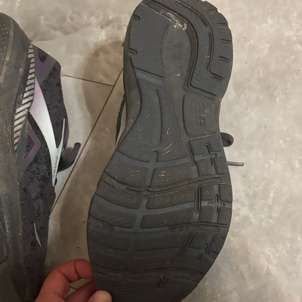 Brooks adrenaline GTS 23 Women's Charcoal and Violet Athletic Shoes - Picture 4 of 4